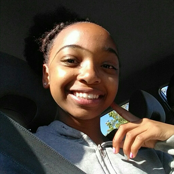 Meet your Posher, Kiana - Picture 5 of 6